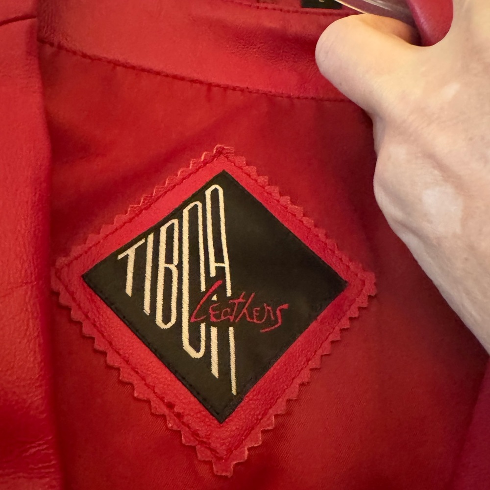 Red leather jacket - Picture 2 of 4
